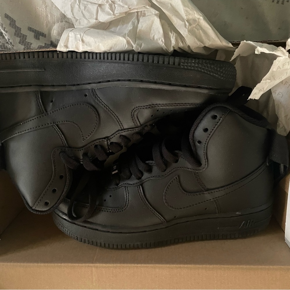 Womens Air Force 1 Hi-Tops